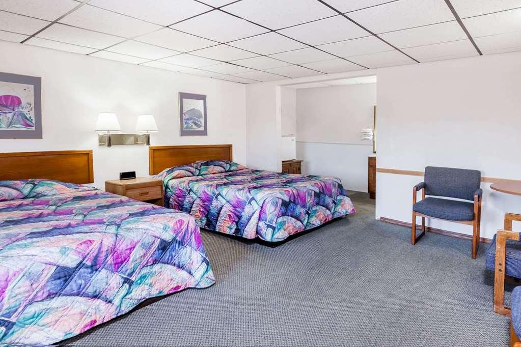 Knights Inn Mackinaw City Ruang foto