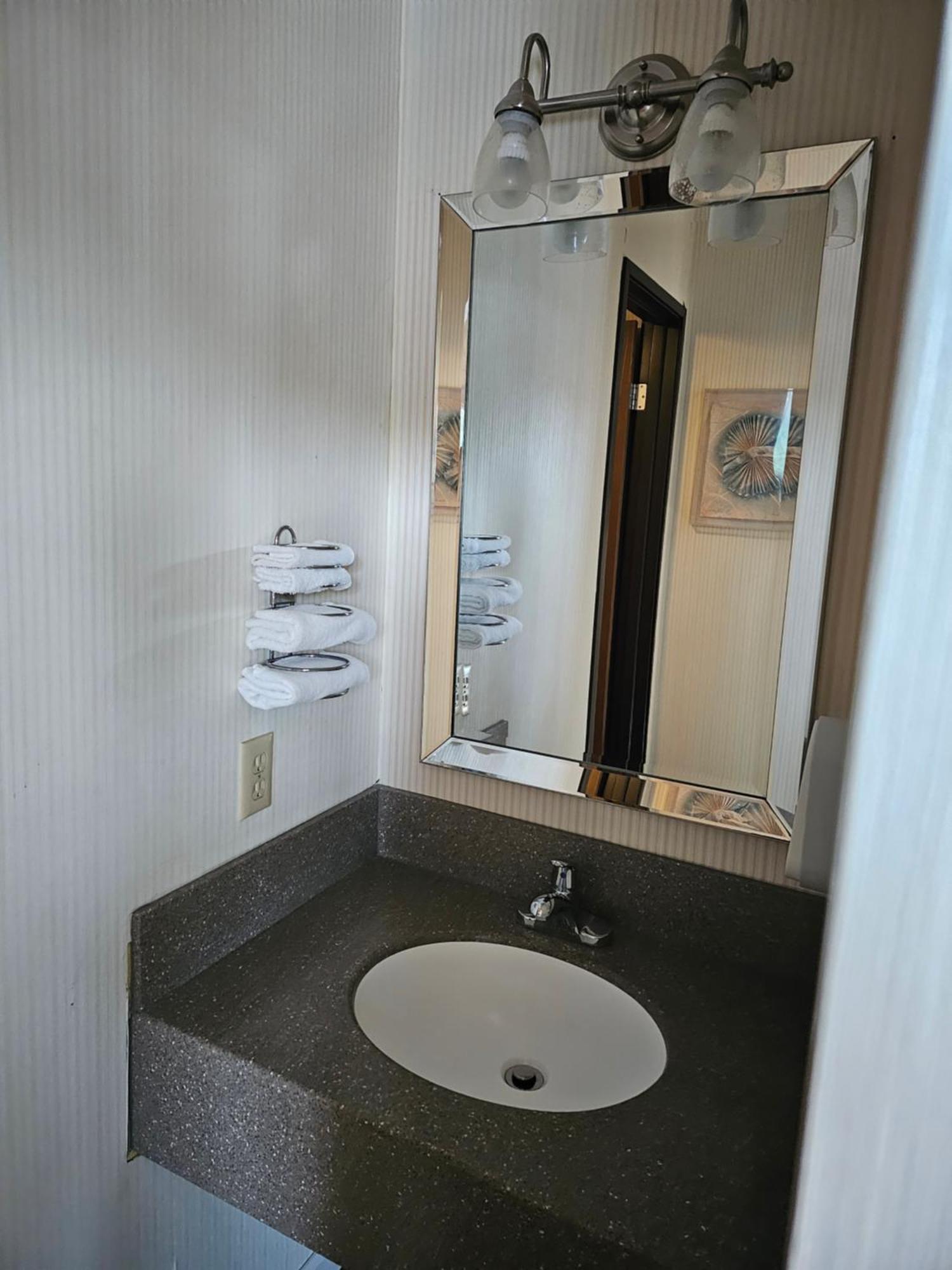 Knights Inn Mackinaw City Bagian luar foto