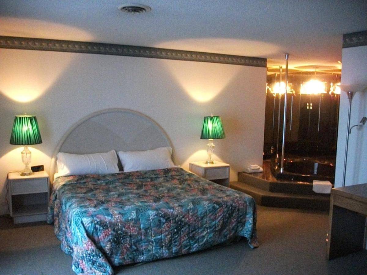 Knights Inn Mackinaw City Ruang foto